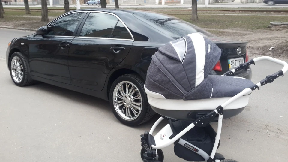 Toyota Camry 2