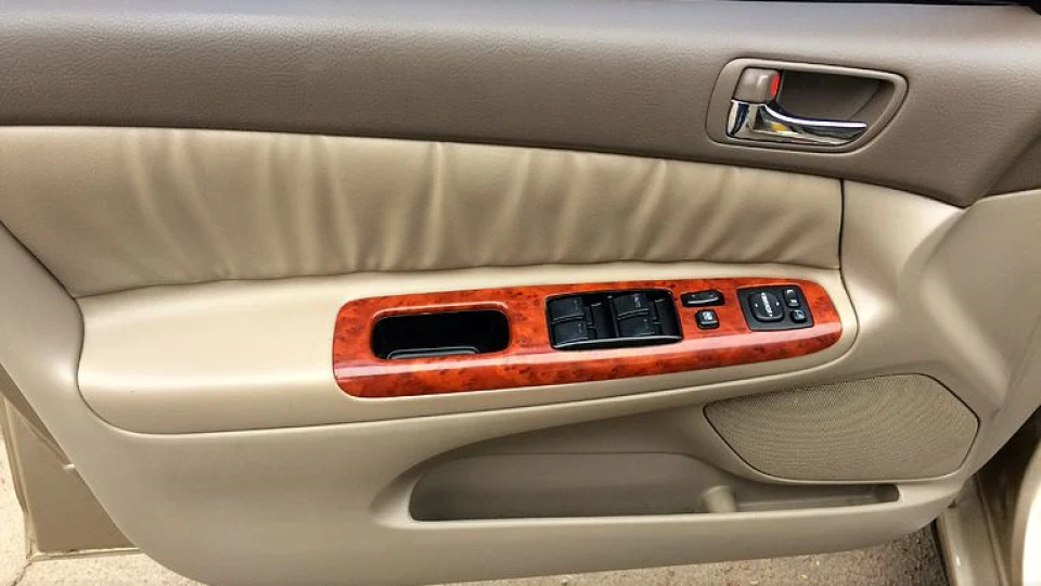 Toyota Camry 2
