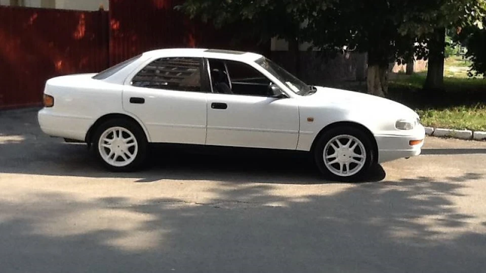 Toyota Camry 2