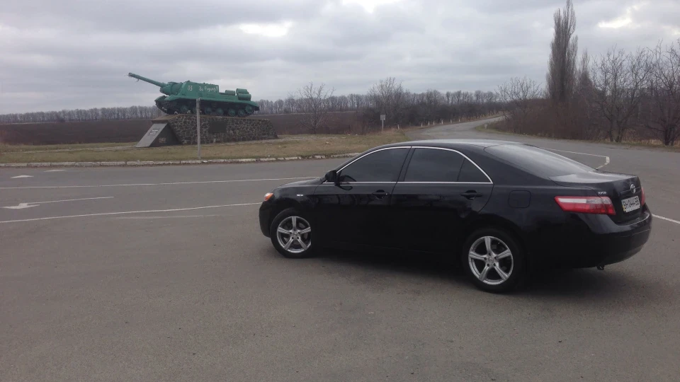 Toyota Camry 2