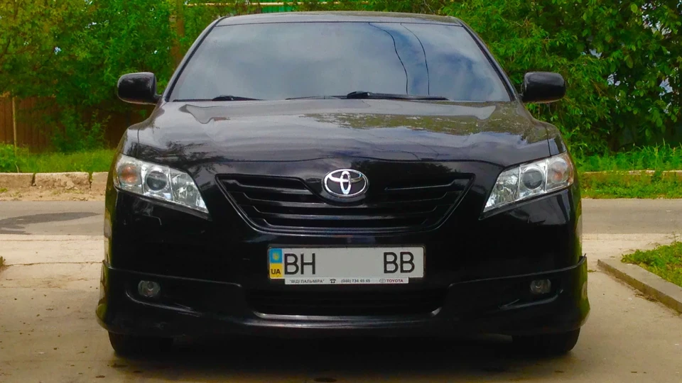 Toyota Camry 3