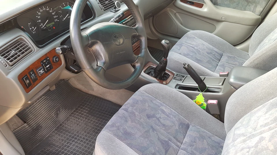 Toyota Camry 3