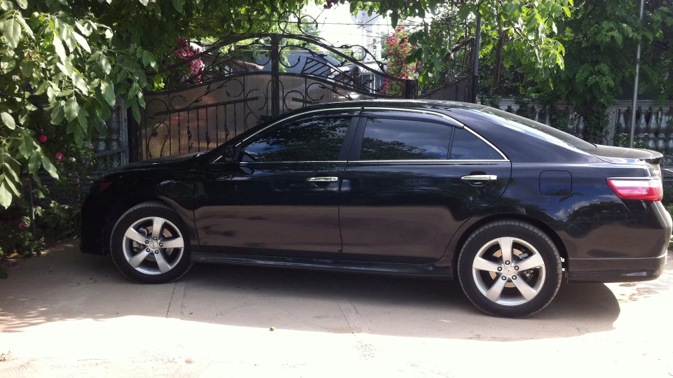 Toyota Camry 3