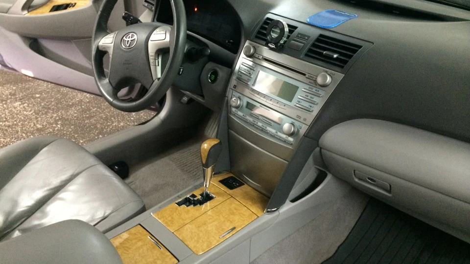 Toyota Camry 4