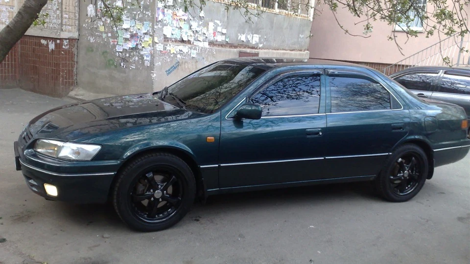 Toyota Camry 2