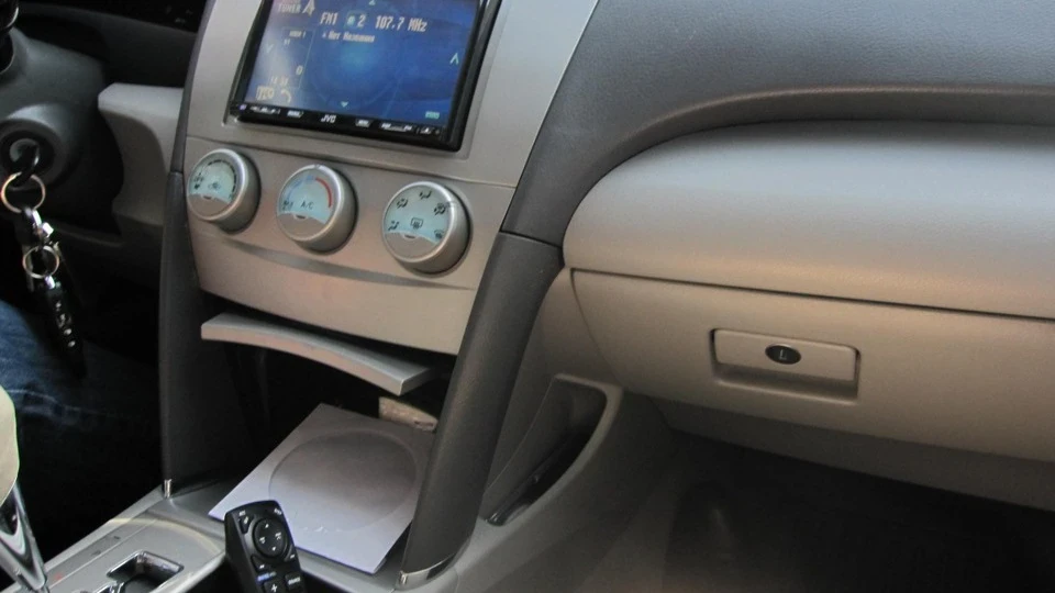 Toyota Camry 4