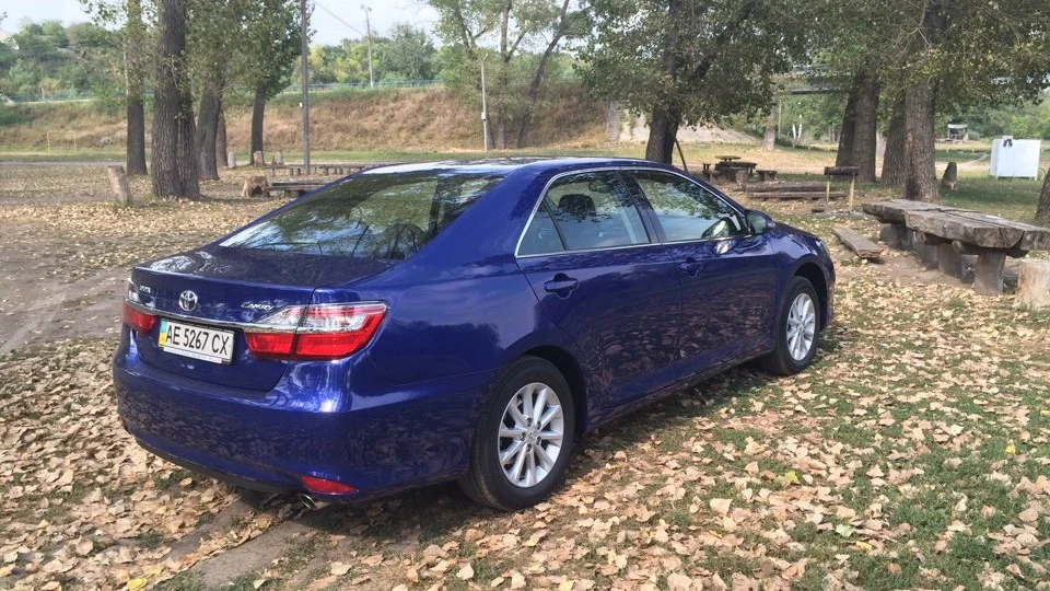 Toyota Camry 3