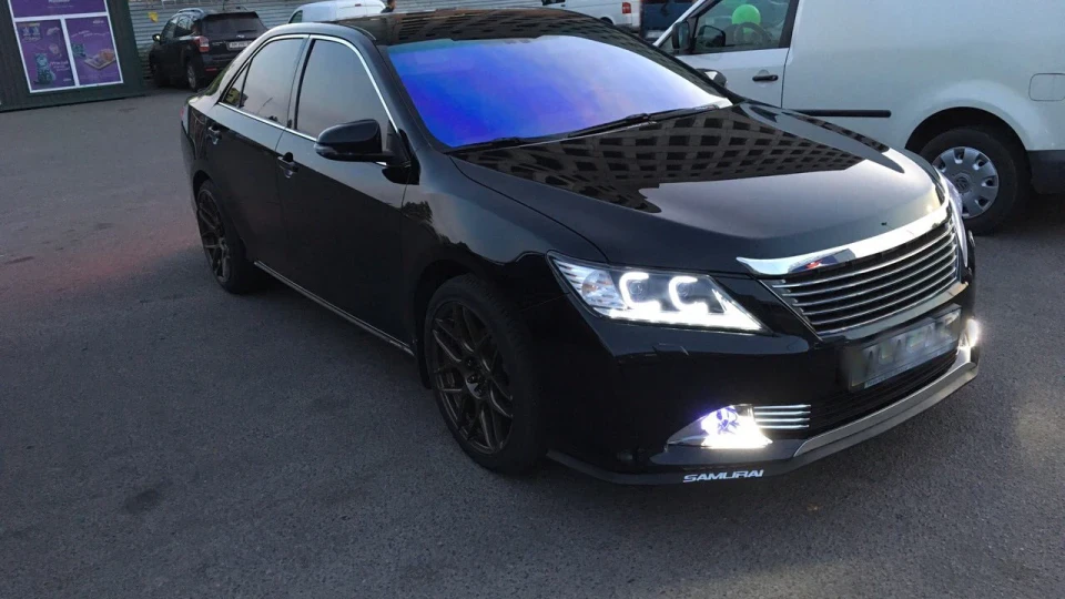 Toyota Camry 2