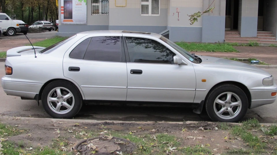 Toyota Camry 2