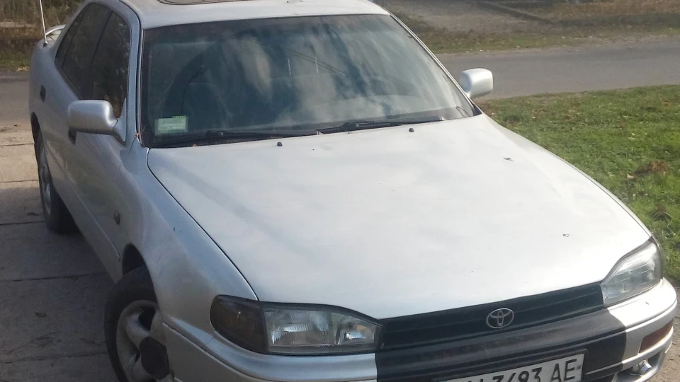 Toyota Camry 2.2 GL 3