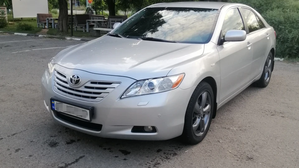 Toyota Camry 2.4 AT_R4 (wife's car)