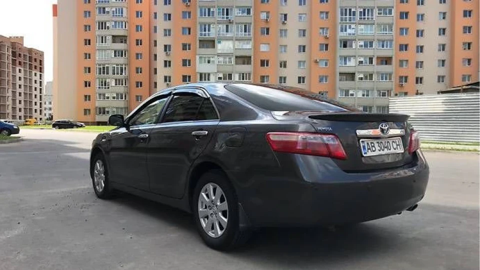 Toyota Camry 2.4 МЕХАНІКА 4