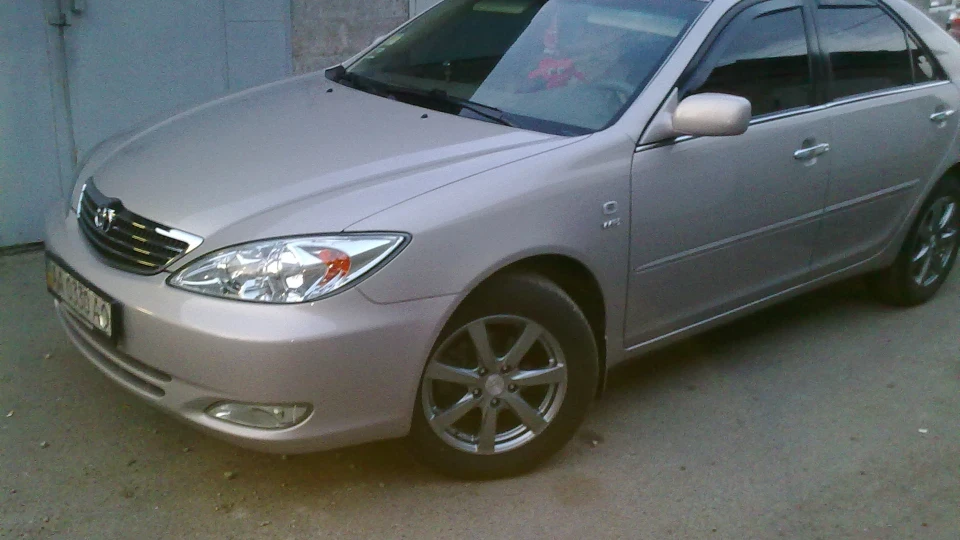 Toyota Camry 2.4 на ручках