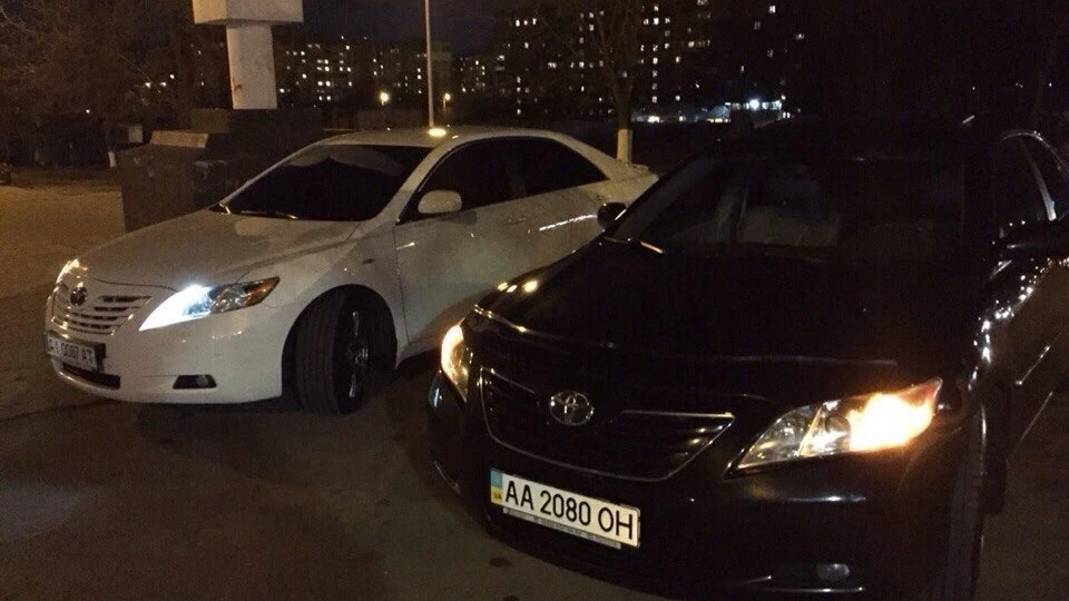 Toyota Camry 2.4 XLE 2