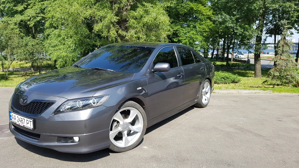 Toyota Camry 2.4 2