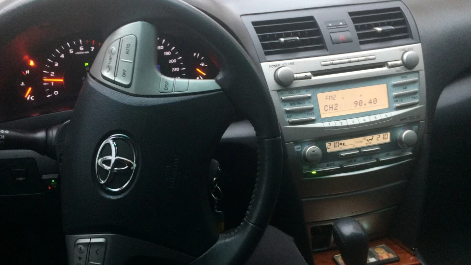 Toyota Camry 2,4