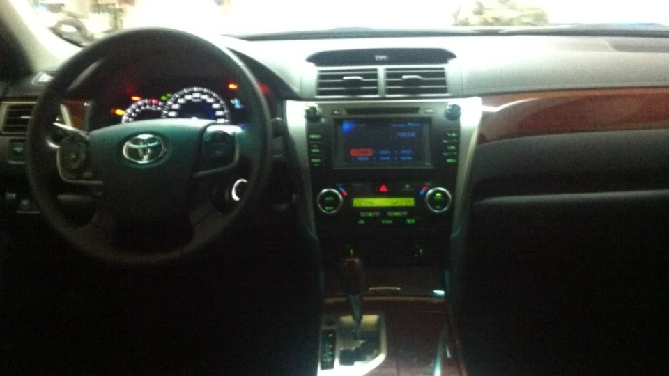 Toyota Camry 2.5 бензин