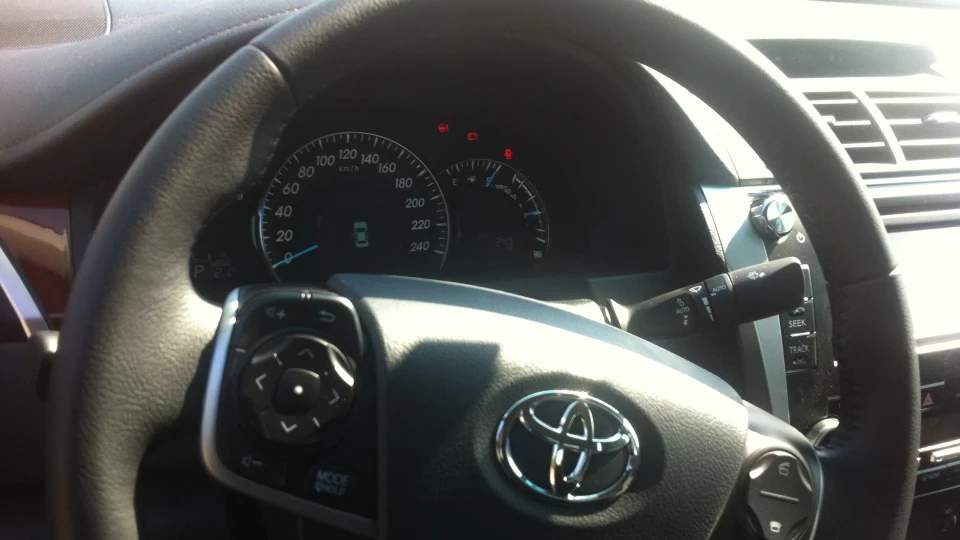 Toyota Camry 2.5 бензин 4