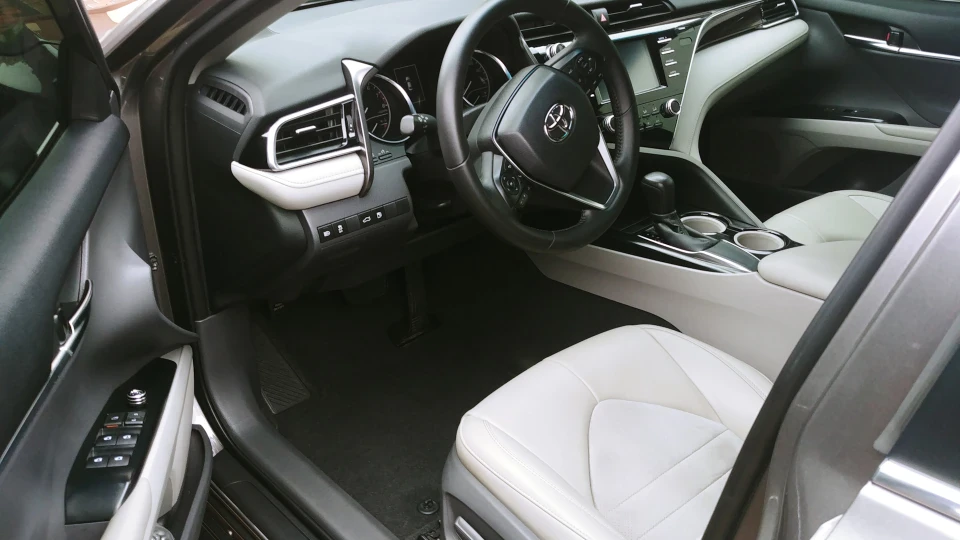 Toyota Camry 2,5 Limited Edition 2