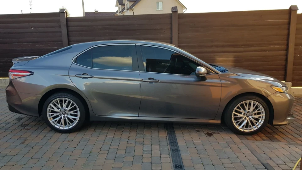 Toyota Camry 2,5 Limited Edition 4