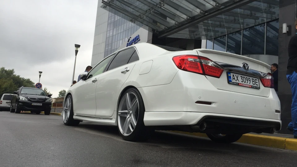 Toyota Camry 2.5 Lux SE & #TeamVossen 2