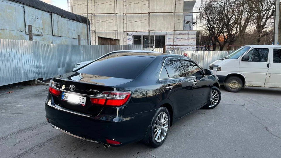 Toyota Camry 2.5 Prestige 2