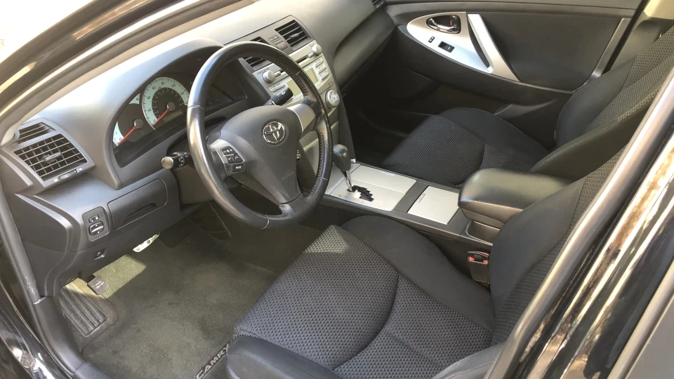 Toyota Camry 2.5 USA SE 2
