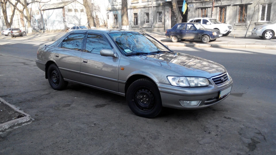 Toyota Camry 3.0 V6 MZшка 3