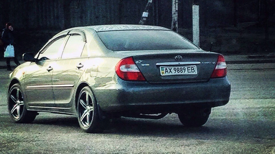 Toyota Camry 3.0 V6 2
