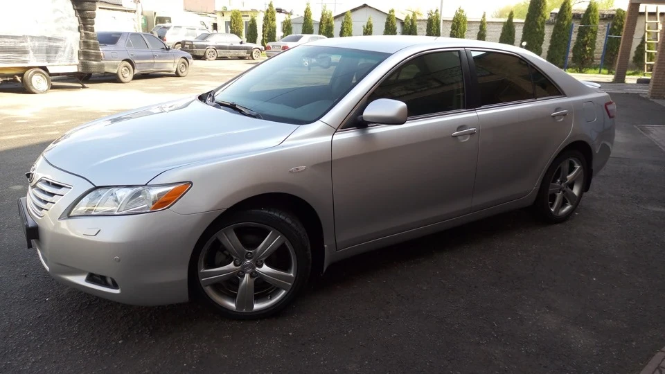 Toyota Camry 3.5 Premium 2