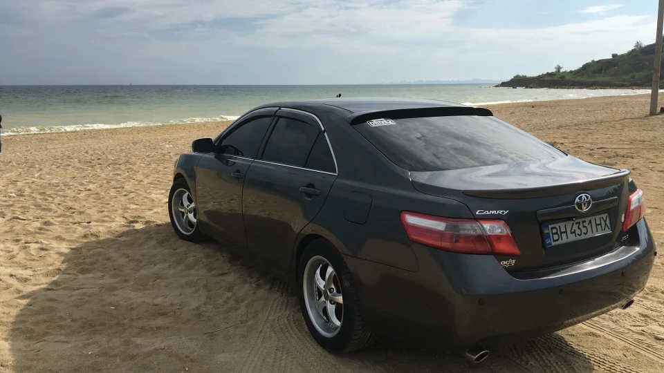 Toyota Camry 3.5 USA 2