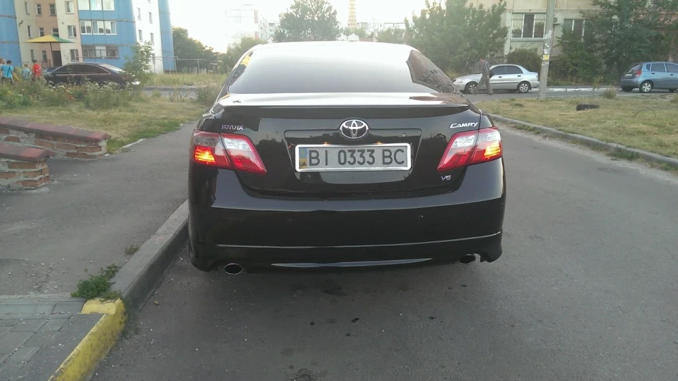Toyota Camry 3.5 V6 Black Edition 2
