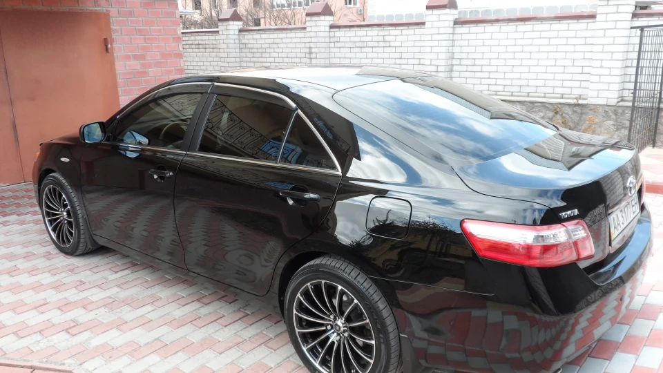 Toyota Camry 3.5 V6 R18 4