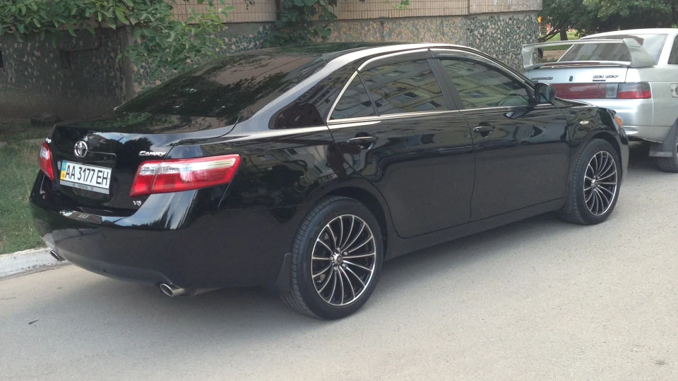 Toyota Camry 3.5 V6 R18 5