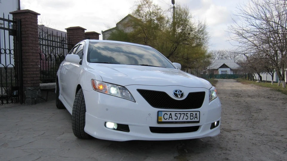 Toyota Camry 3.5 XLE 2