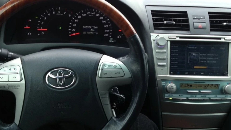 Toyota Camry 3.5 2