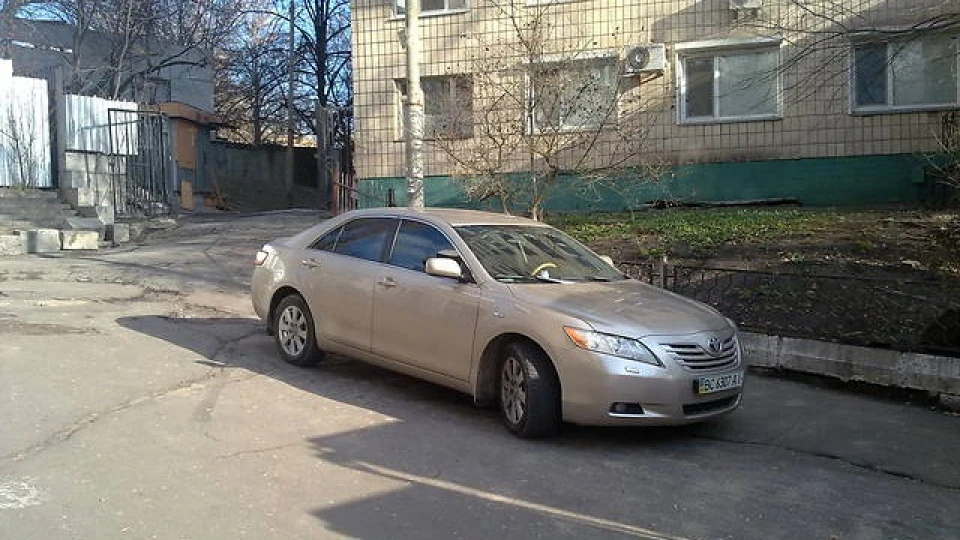 Toyota Camry 40 Rocket