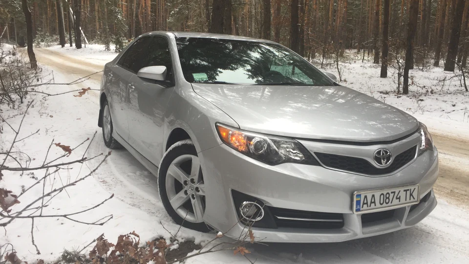 Toyota Camry 50 SE SILVER 3