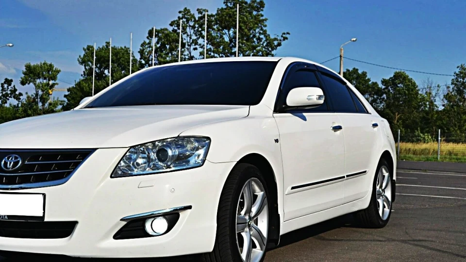 Toyota Camry Aurion 3