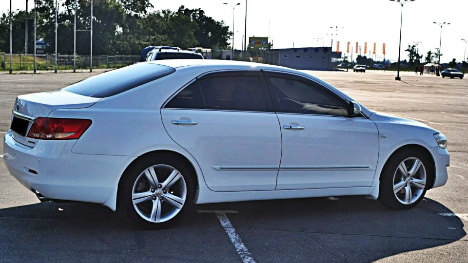 Toyota Camry Aurion 4