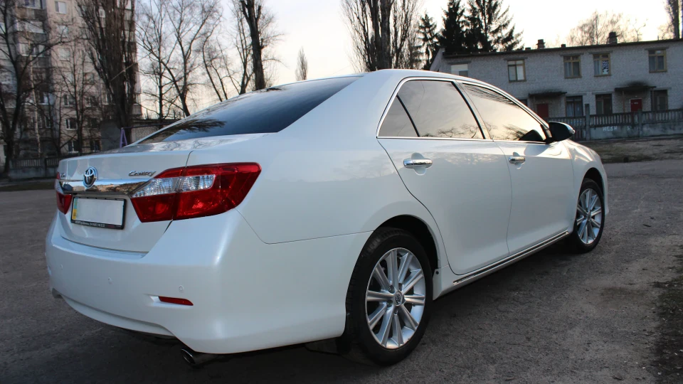 Toyota Camry Білий Самурай 3