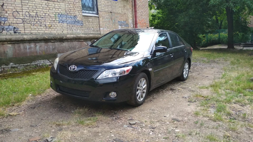 Toyota Camry Black Dream 2
