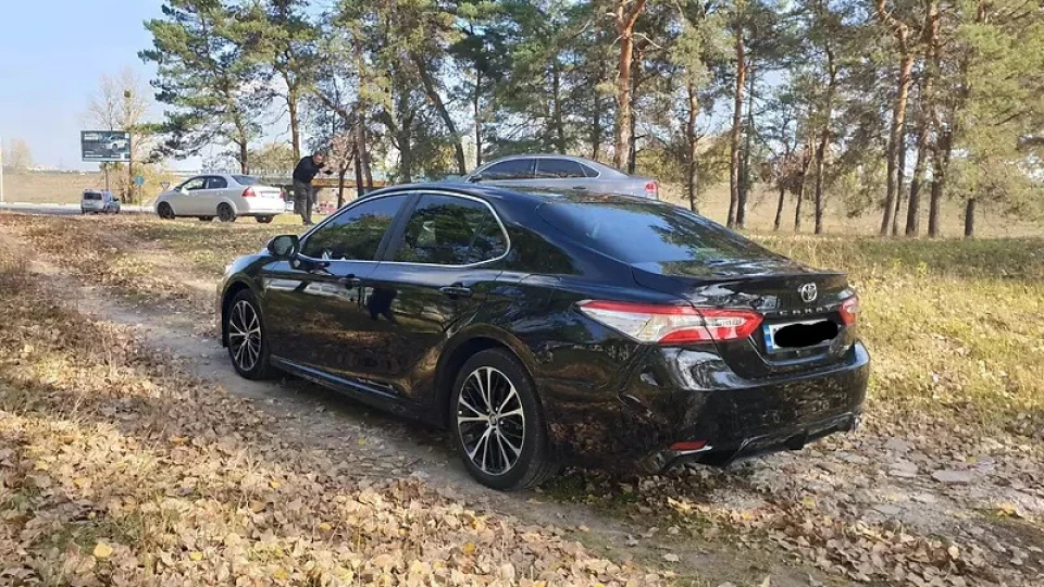 Toyota Camry Black night