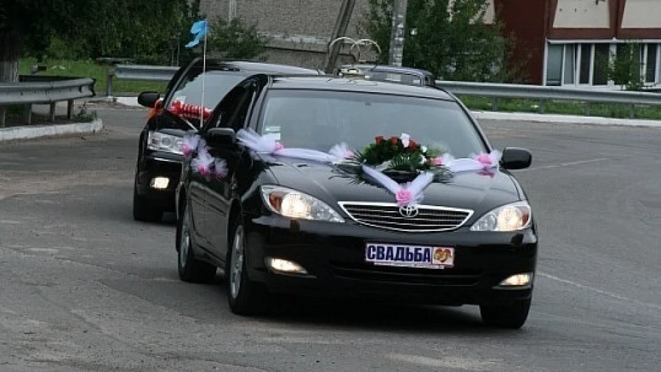 Toyota Camry Black Pearl 2