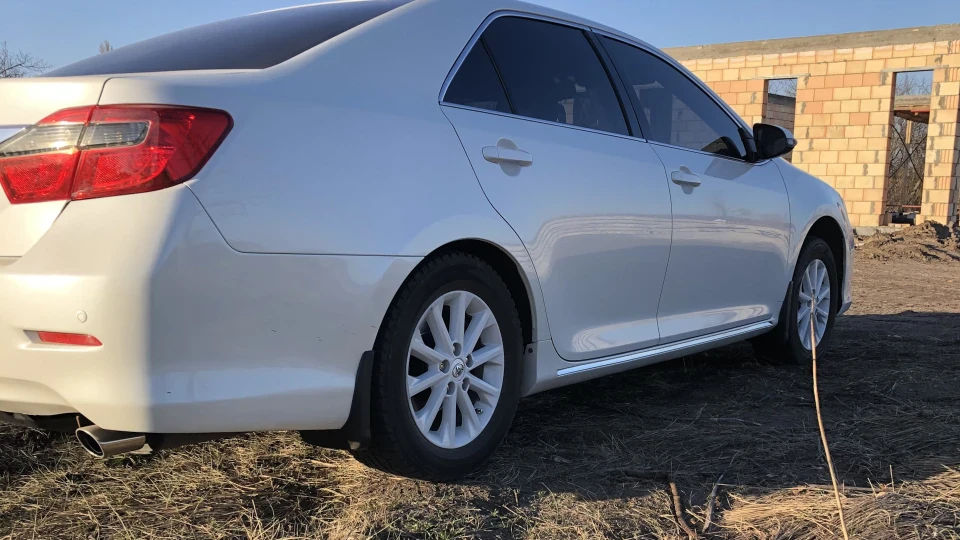 Toyota Camry BLONDINKA