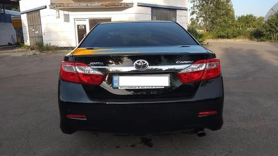 Toyota Camry Чорна 2.5
