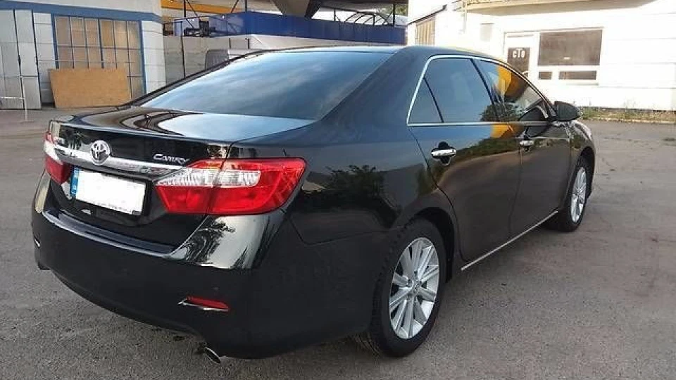 Toyota Camry Чорна 2.5 3