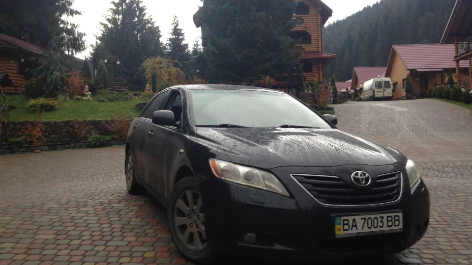 Toyota Camry ЧОРНА КОРОЛЬОВА 2