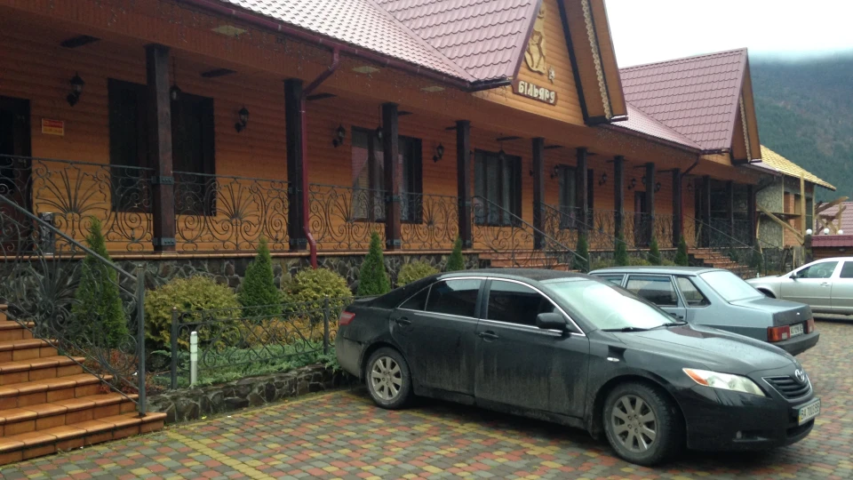 Toyota Camry ЧОРНА КОРОЛЬОВА 3
