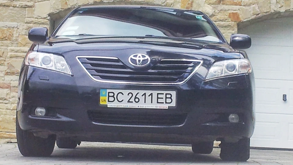 Toyota Camry Чорна ластівка 2